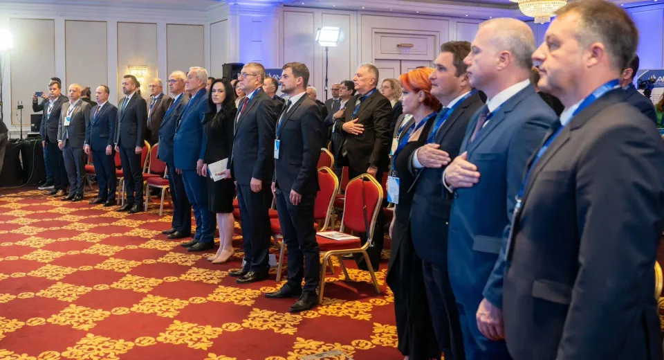 Foto Simona Bucura-Oprescu, angajament ferm pentru sprijinul administrațiilor locale la Summitul Autorităților Publice din România