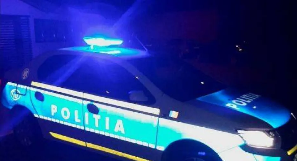 Foto GORJ: Biciclist lovit de mașină