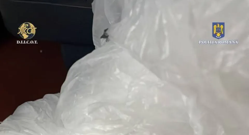 Foto MEHEDINȚI: Arestat preventiv pentru trafic de droguri. Vindea un kilogram de ketamină