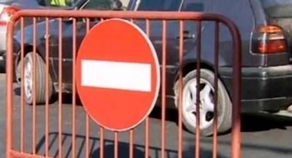 Foto Alegerile prezidențiale închid mai multe străzi la Craiova 
