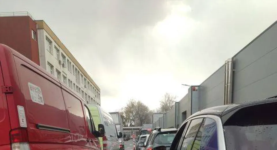 Foto Activitatea Registrului Auto Român este blocată în toată țara
