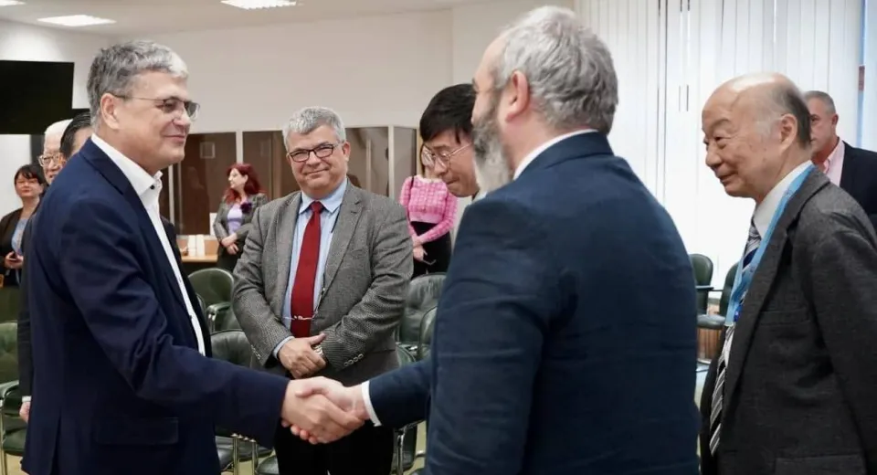 Foto Componente optice de 1 milion de euro, fabricate la Măgurele