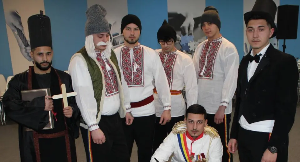 Foto Centrul de Detenție Craiova a marcat Ziua Unirii cu sesiuni educative și artistice