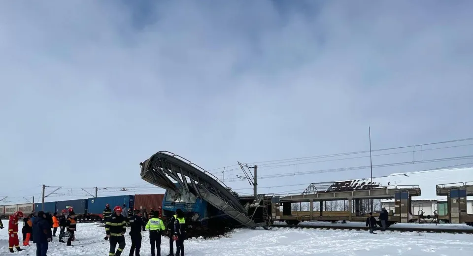 Foto Anunțul CFR, după accidentul feroviar:  Intervenția va dura cel puțin două zile
