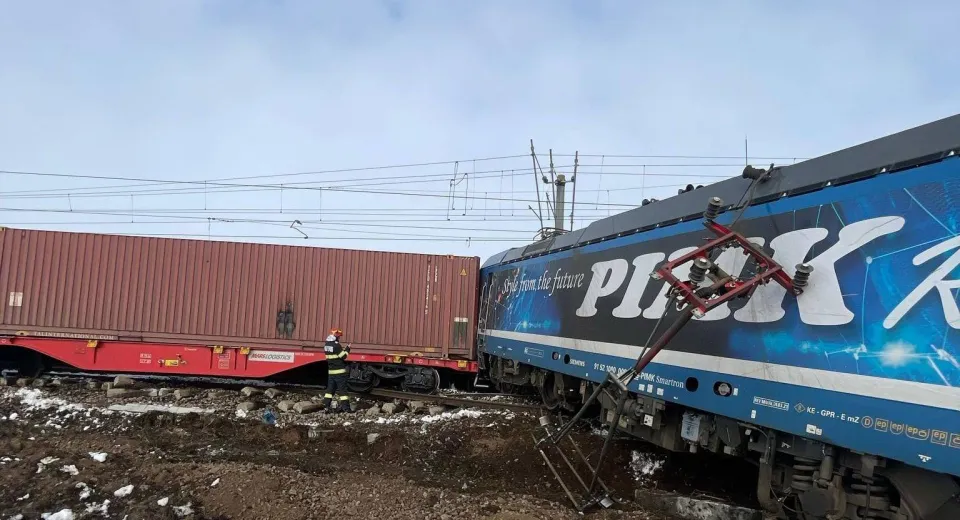 Foto Modificări în circulația trenurilor după accidentul din județul Olt