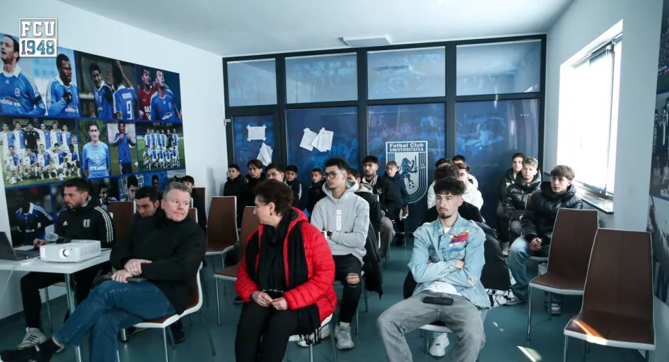 Foto Activități din programul educațional Erasmus,  la baza sportivă FCU Football Park - “Tărâmul Leilor“