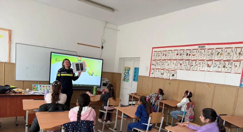 Foto Activități preventive desfășurate de polițiștii doljeni