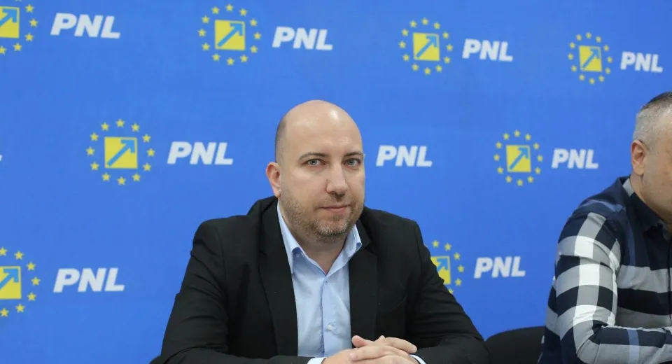 Foto Consilierul local Doru Câplea critică creșterea fondurilor alocate festivalului Intencity: „Banii sunt aruncați într-o gaură neagră”
