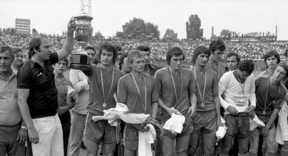 Foto Nu te vom uita niciodată, căpitane. Costică Ștefănescu ar fi împlinit 74 de ani