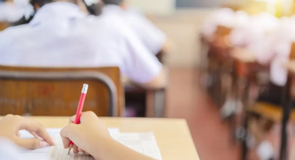 Foto Colegiile Naționale „Frații Buzești” și „Elena Cuza” Craiova conduc topul rezultatelor la Simularea Bacalaureatului 2025