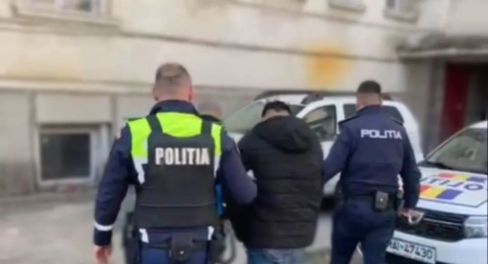 Foto Furt și amenințări în comuna Apele Vii. Trei minori, reținuți de poliție