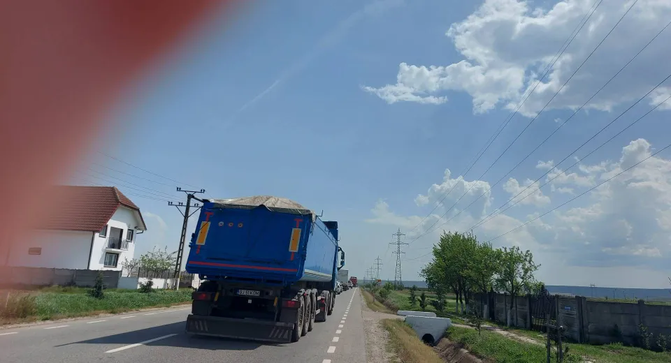 Foto Trafic de coșmar la intrare în Filiaşi 