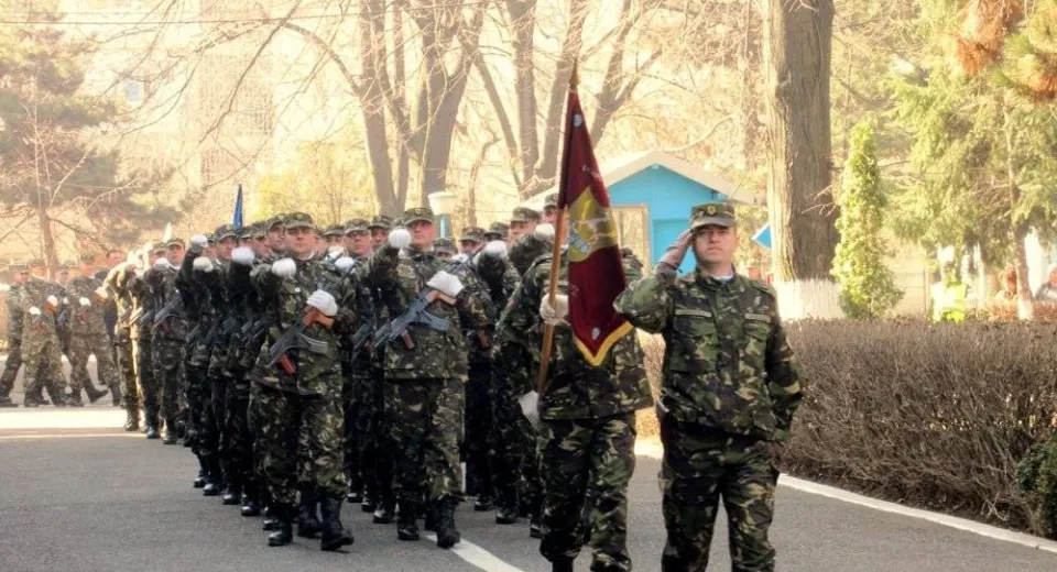 Foto 30 de ani de la înființarea „Scorpionilor Negri”. Bolojan și Tîlvăr, la Craiova 