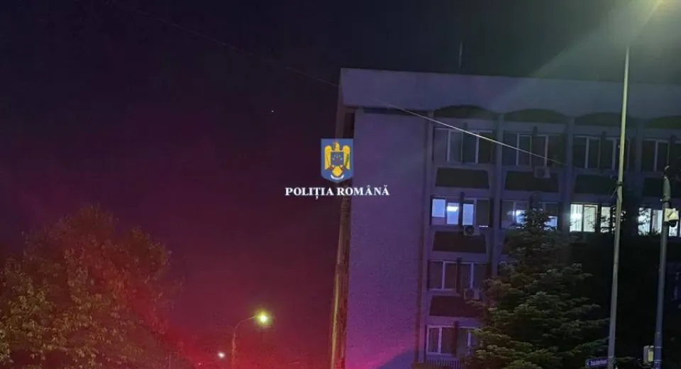 Foto Șase persoane reținute în urma perchezițiilor derulate ieri. Indemnizații și concedii medicale obținute cu acte false