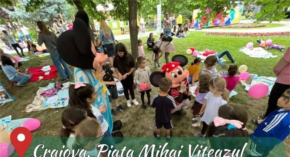 Foto Pătura care citește: Povești care prind viață sub cerul liber