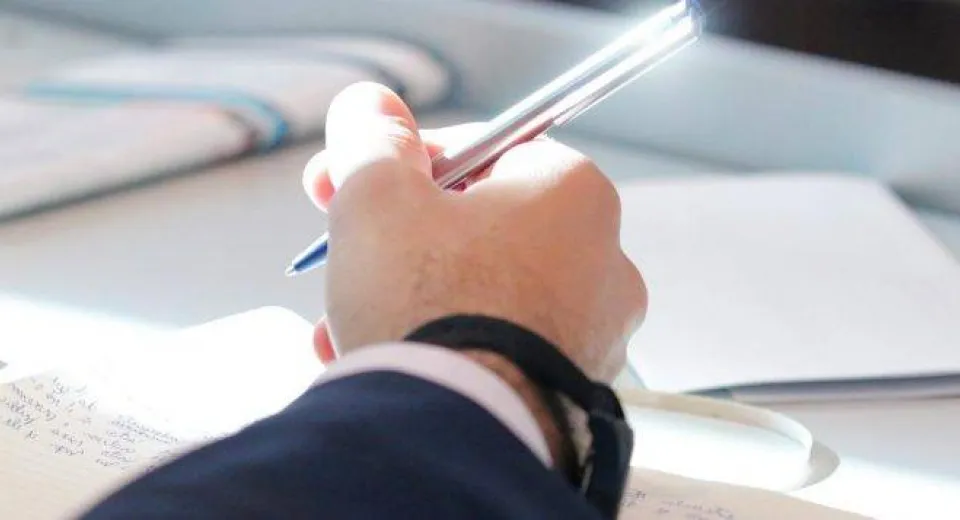 Foto DOLJ: Eliminat din Examenul de Bacalaureat pentru tentativă de fraudă