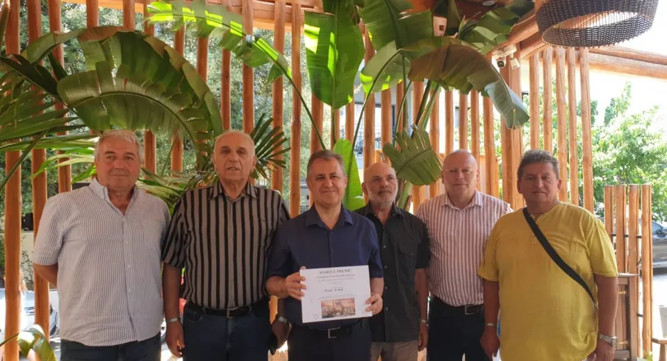 Foto Mihai Firică a primit Marele Premiu “Cununa de lauri“ al Turnirului de Poezie de la Hersonissos din Grecia