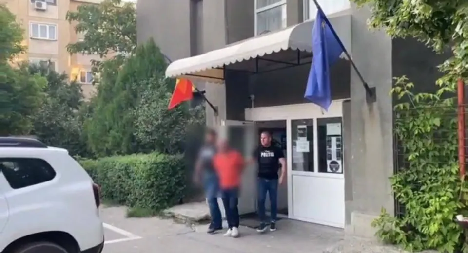 Foto Bărbat din Craiova, reținut după ce a încălcat un ordin de protecție