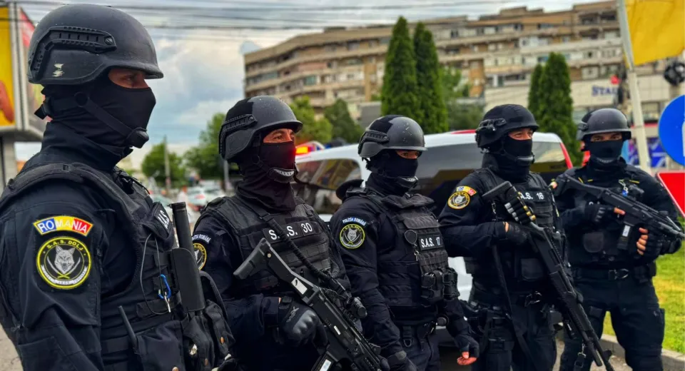 Foto Forțele speciale, în misiune la Festivalul IntenCity: Siguranță la cel mai înalt nivel, chiar în inima distracției
