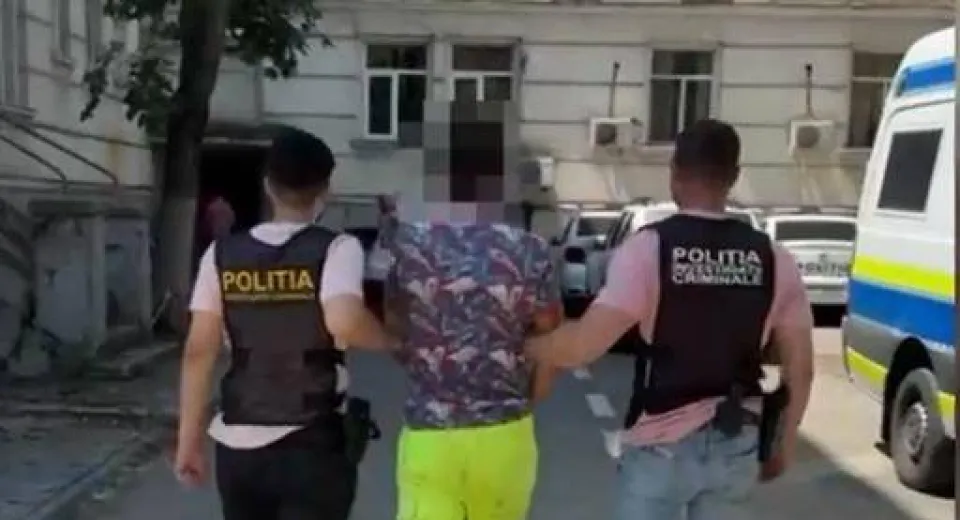 Foto DOLJ: Tânăr acuzat de viol și amenințări asupra a patru copii, reținut 