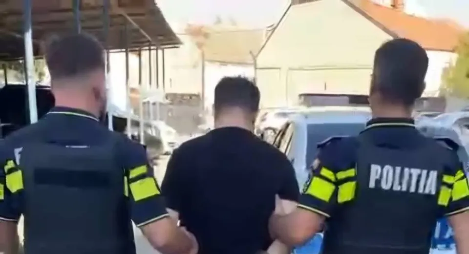 Foto Agresorul tinerei craiovence a fost reținut pentru 24 de ore