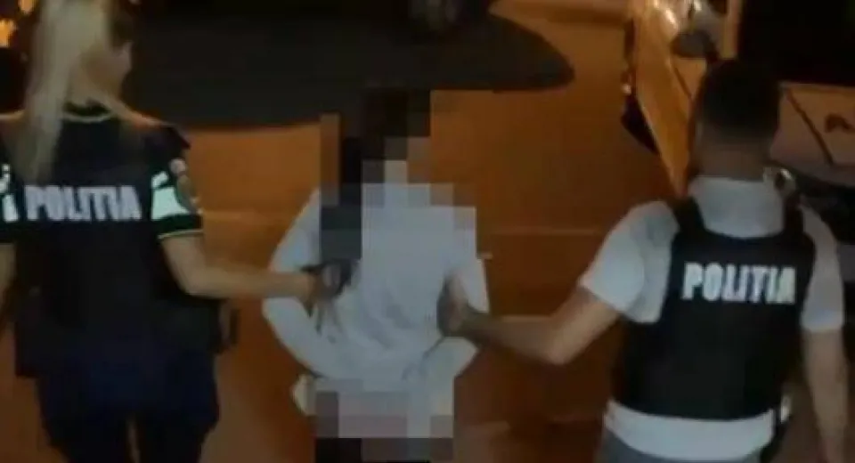 Foto Prinsă după două furturi într-o singură dimineață