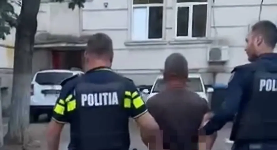 Foto DOLJ: Bătrân de 84 de ani, bătut de fiu. Agresorul a fost reținut