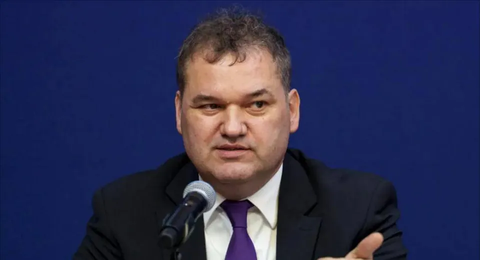 Foto Primăriile, obligate să taie din posturi: Minus 25% la personal