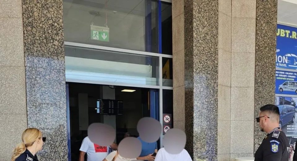 Foto Informare și prevenire a consumului de droguri în Aeroportul Craiova