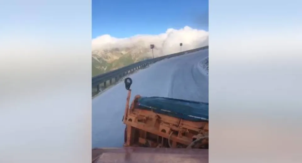 Foto Transalpina închisă temporar între Rânca și Obârșia Lotrului