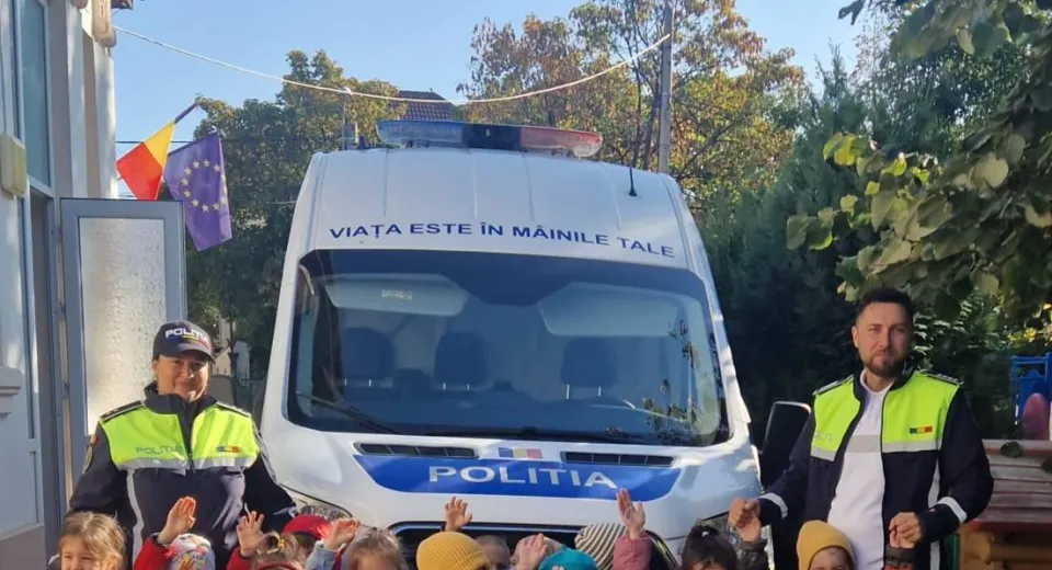 Foto Siguranța în trafic, predată pe înțelesul copiilor la Grădinița „Sfânta Ana”