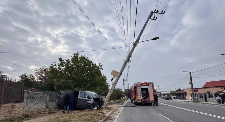 Foto Filiași: Două victime în urma accidentului rutier