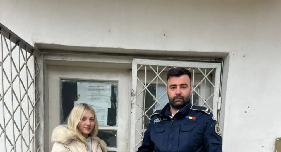 Foto Mehedinți: Un bărbat din Cujmir a predat o geantă cu bani poliției