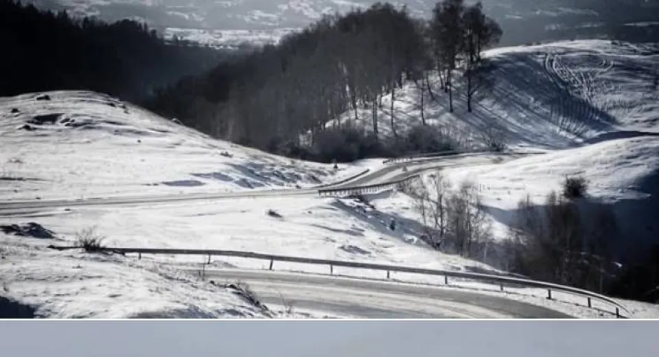Foto Drumuri montane închise sezonier: Transfăgărășan și Transalpina nu sunt accesibile iarna