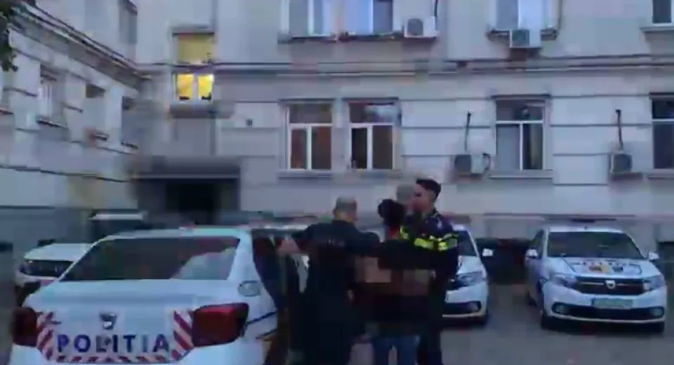 Foto Tânăr de 15 ani din Craiova, reținut pentru furt calificat