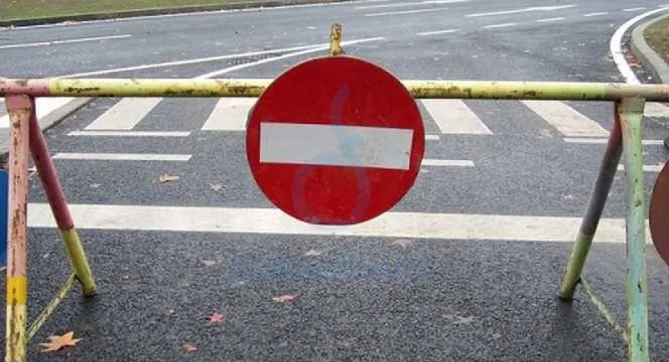 Foto Trafic restricționat pe mai multe străzi din Craiova, odată cu deschiderea Târgului de Crăciun