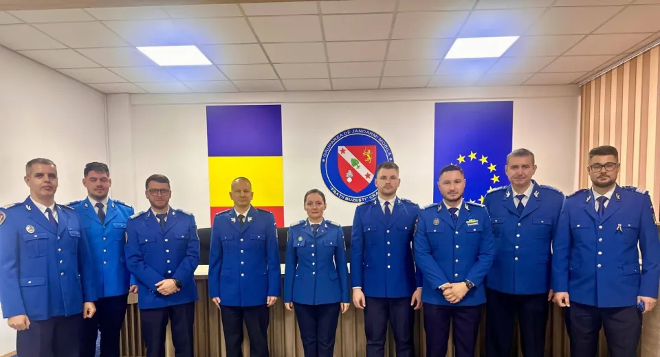 Foto Ziua Națională, prilej de recunoaștere pentru jandarmii din Craiova