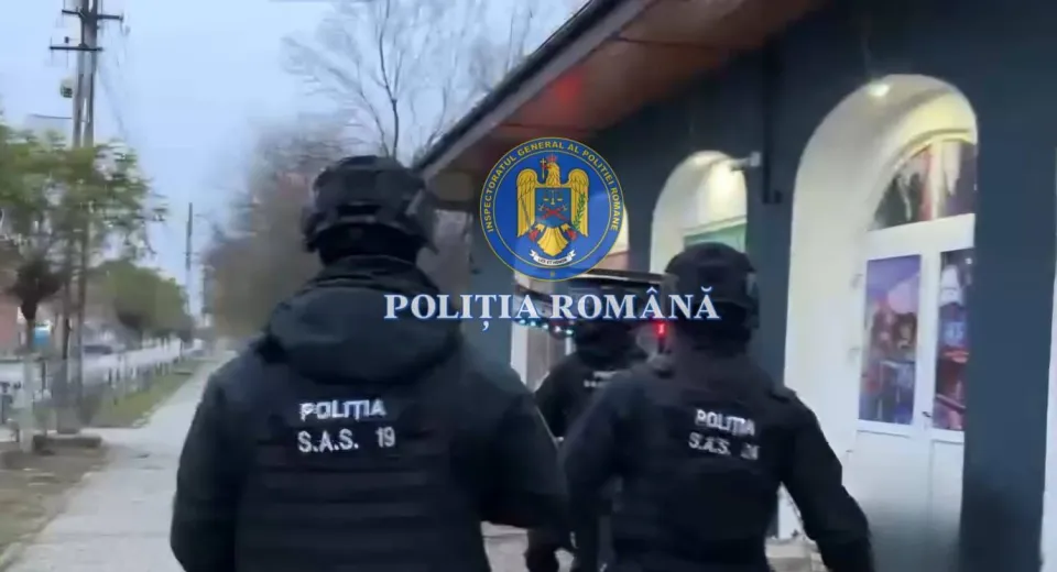 Foto Dosar penal pentru jocuri de noroc neautorizate. Descinderi în Craiova și alte cinci localități