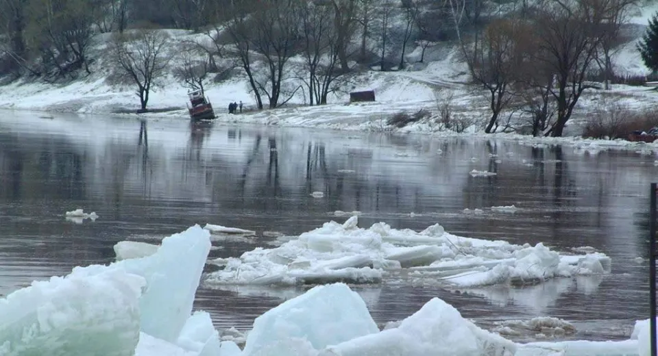 Foto Creșteri de debite și risc de viituri pe râurile din Mehedinți și Dolj