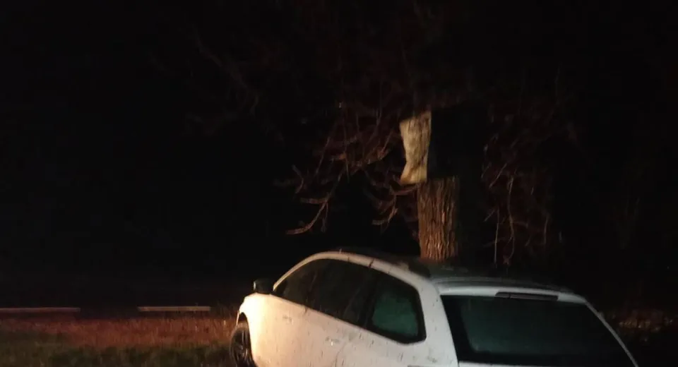 Foto Accident rutier pe DN 64. Șofer prins băut la volan