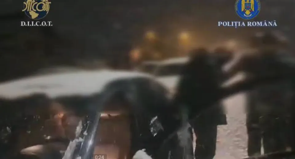 Foto Gorj: Doi bărbați arestați pentru droguri de mare risc și proxenetism