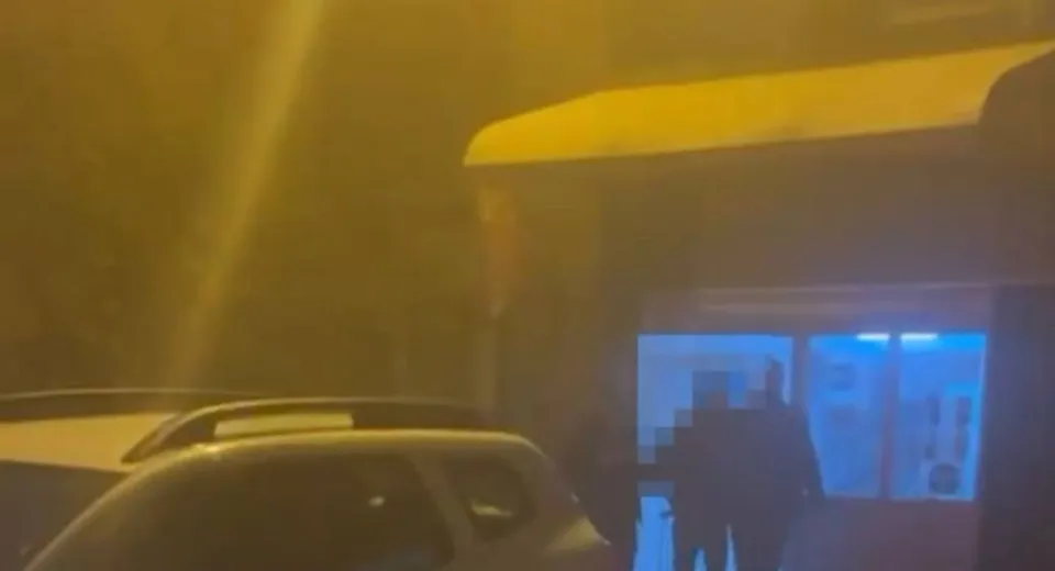 Foto Tânăr de 20 de ani, reținut pentru furt calificat într-un centru comercial din Craiova