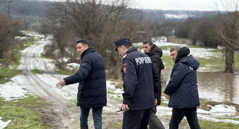 Foto DJ 641 Mischii – Caracal, în continuare închis la Pielești 