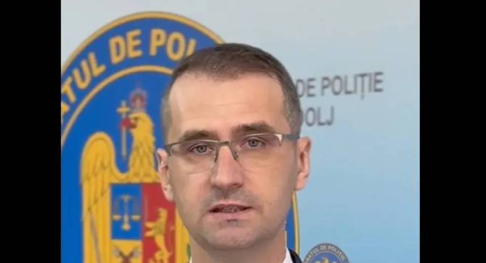 Foto Escrocherii tot mai sofisticate. Cum au pierdut doi craioveni sume importante de bani 