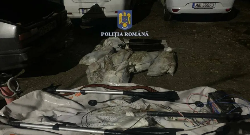 Foto Bărbat din Olt, reținut pentru braconaj piscicol. S-au tras focuri de armă  