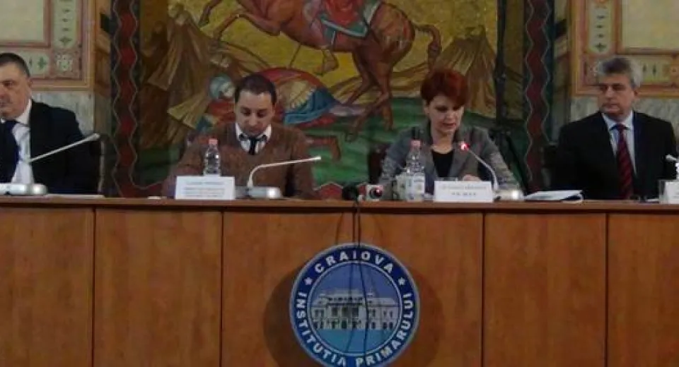 Foto Craiova, între S.U.A. şi Evul Mediu