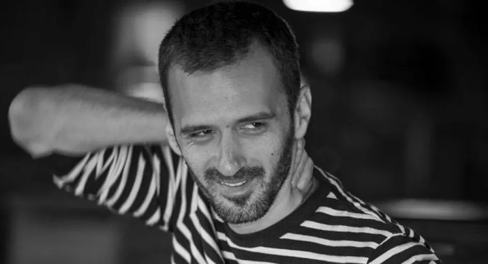 Foto Un oltean din Drăgăşani devine noua stea a literaturii române