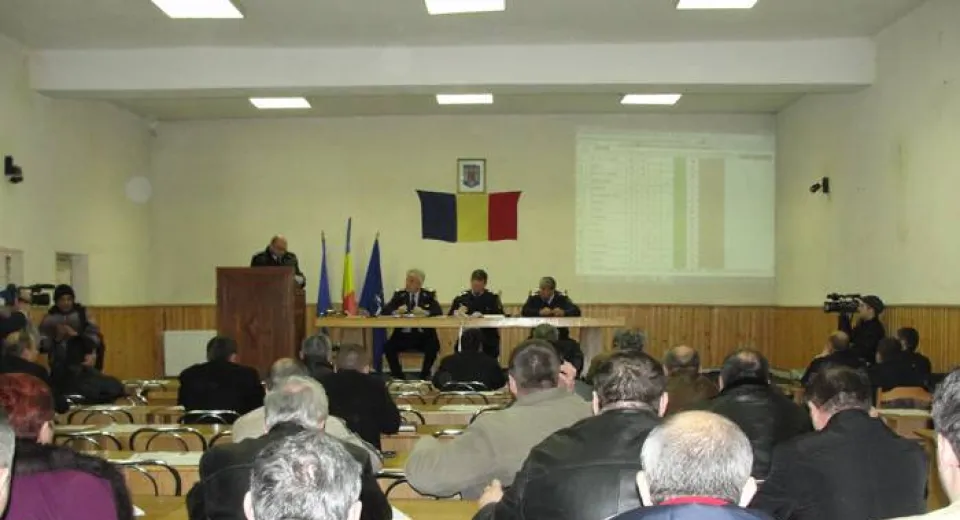 Foto Primarii, instruiţi de pompieri