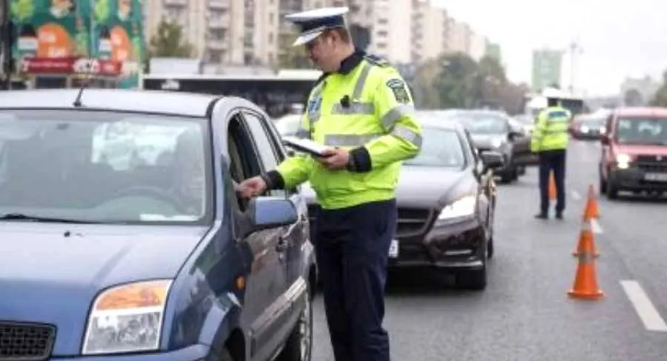 Foto Sute de sancțiuni aplicate de polițiștii doljeni