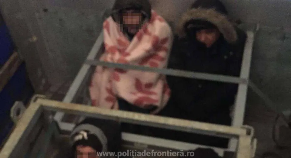 Foto „Inserții Cromatice” la Calafat